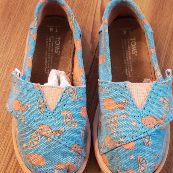 Toms Other - Girls Tom's size 8T